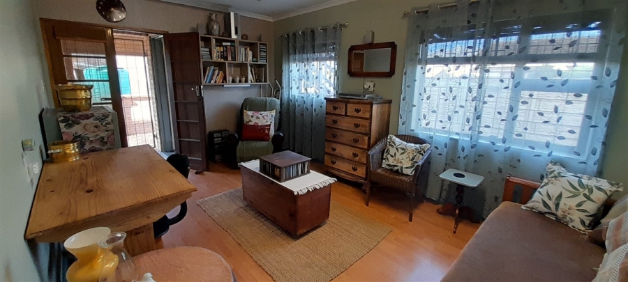 5 Bedroom Property for Sale in Wavecrest Eastern Cape